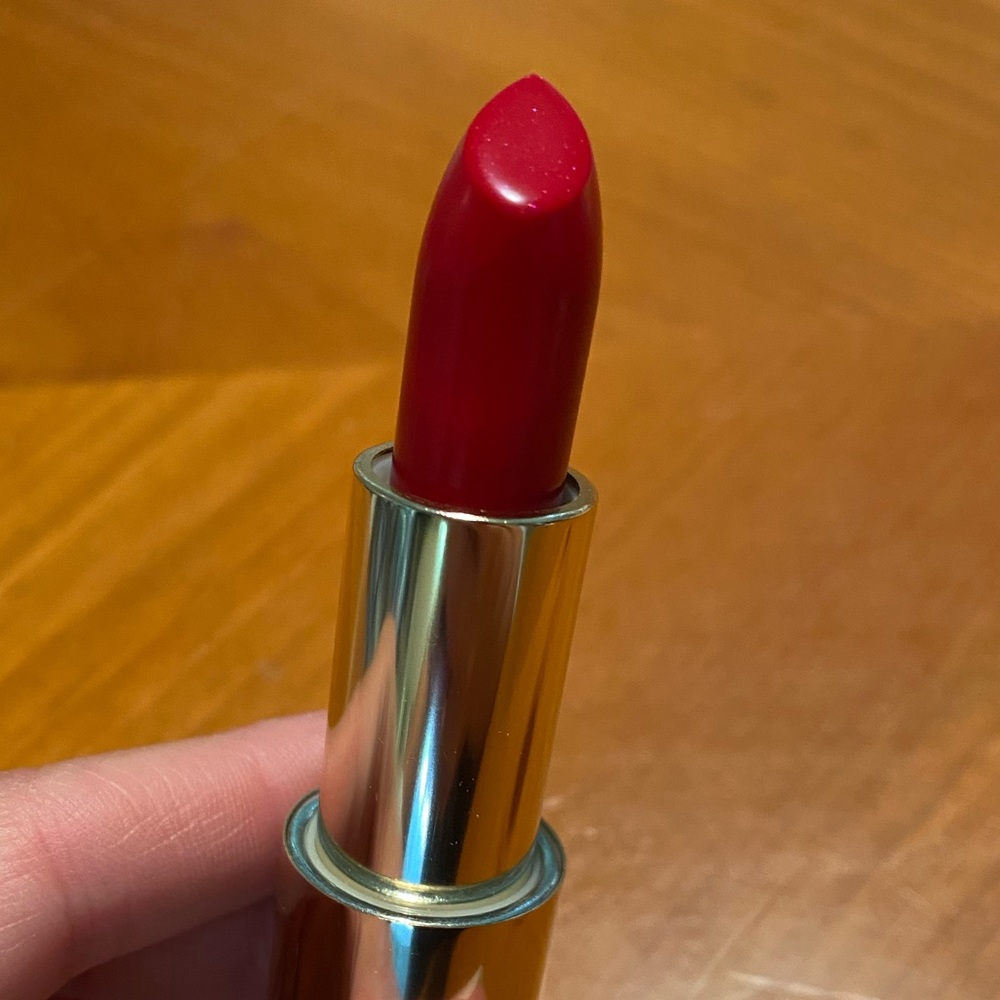BECCA Ultimate Lipstick Love Ruby - Picture 9 of 16